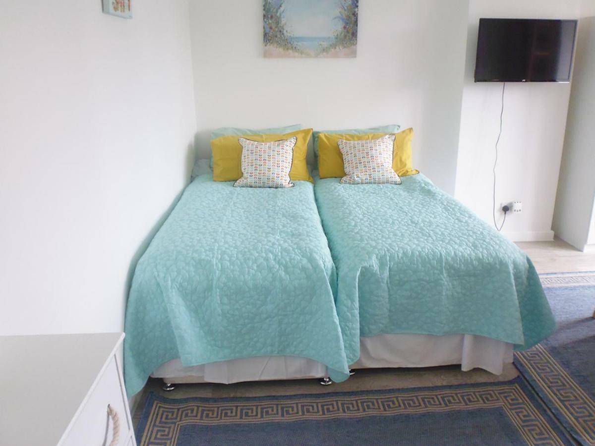 Close To Beach And Town Square Bornemouth Extérieur photo