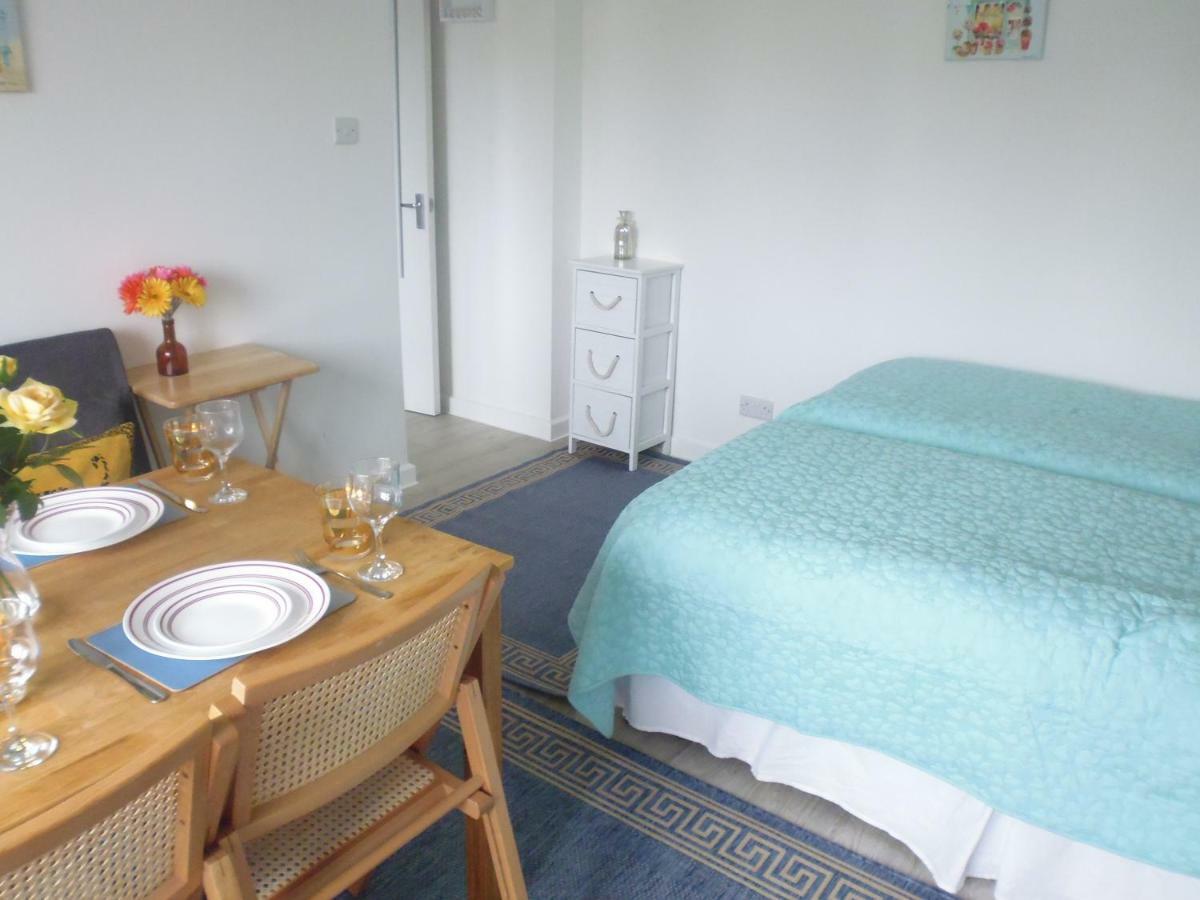 Close To Beach And Town Square Bornemouth Extérieur photo