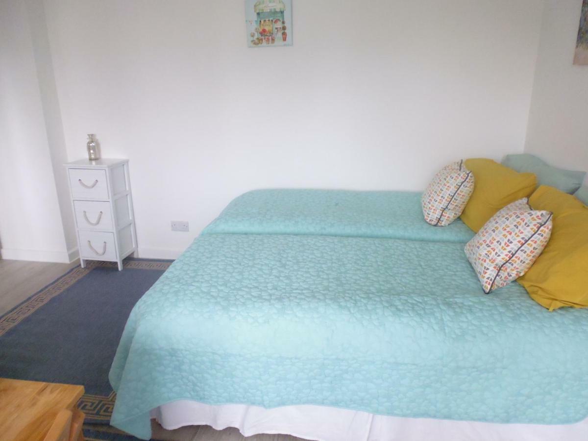 Close To Beach And Town Square Bornemouth Extérieur photo