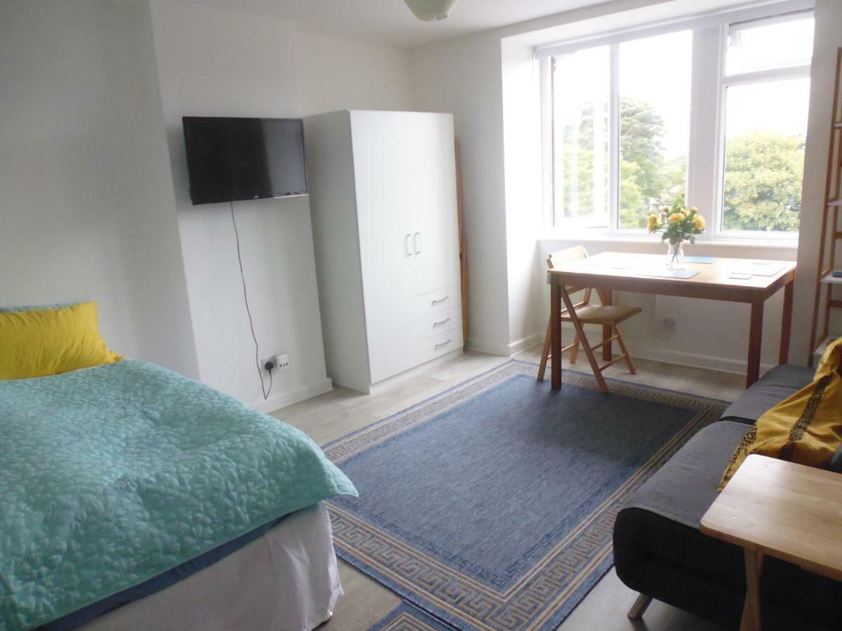 Close To Beach And Town Square Bornemouth Extérieur photo