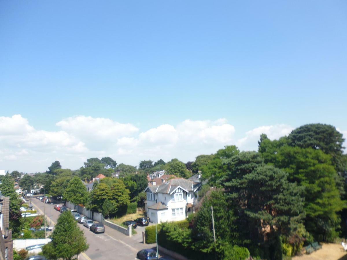 Close To Beach And Town Square Bornemouth Extérieur photo