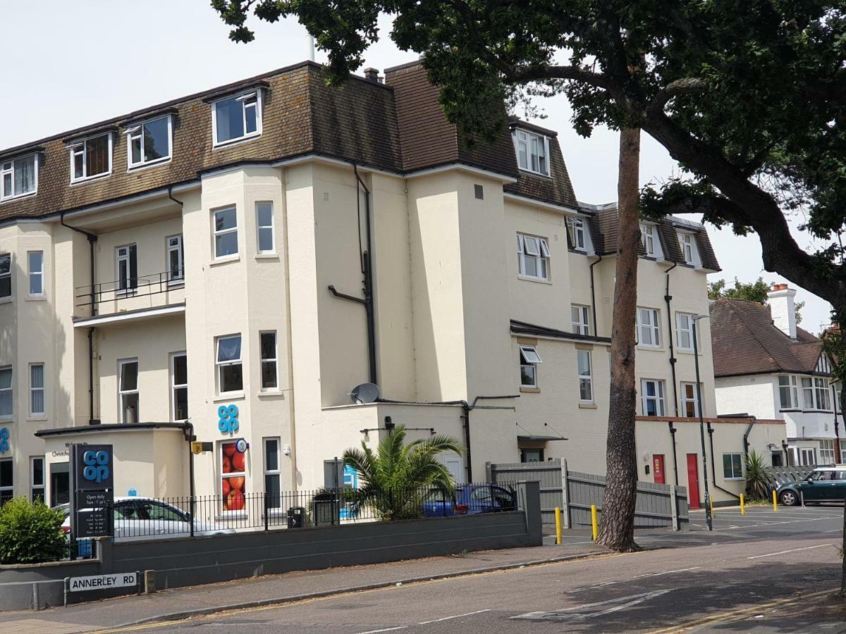 Close To Beach And Town Square Bornemouth Extérieur photo
